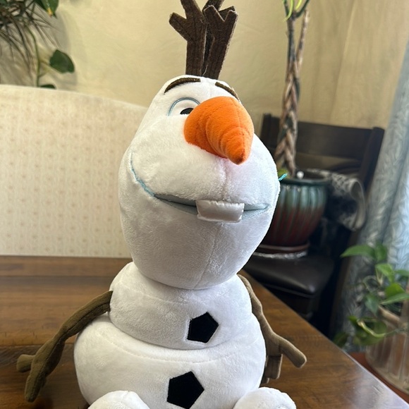 Disney Olaf Plush Toy - Picture 4 of 10
